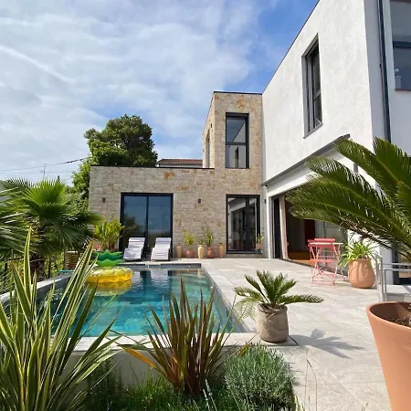 House With Pool And Sea View In ヴィラ ニース