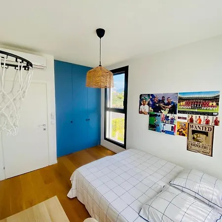 House With Pool And Sea View In ヴィラ ニース