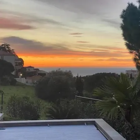 House With Pool And Sea View In * Nice